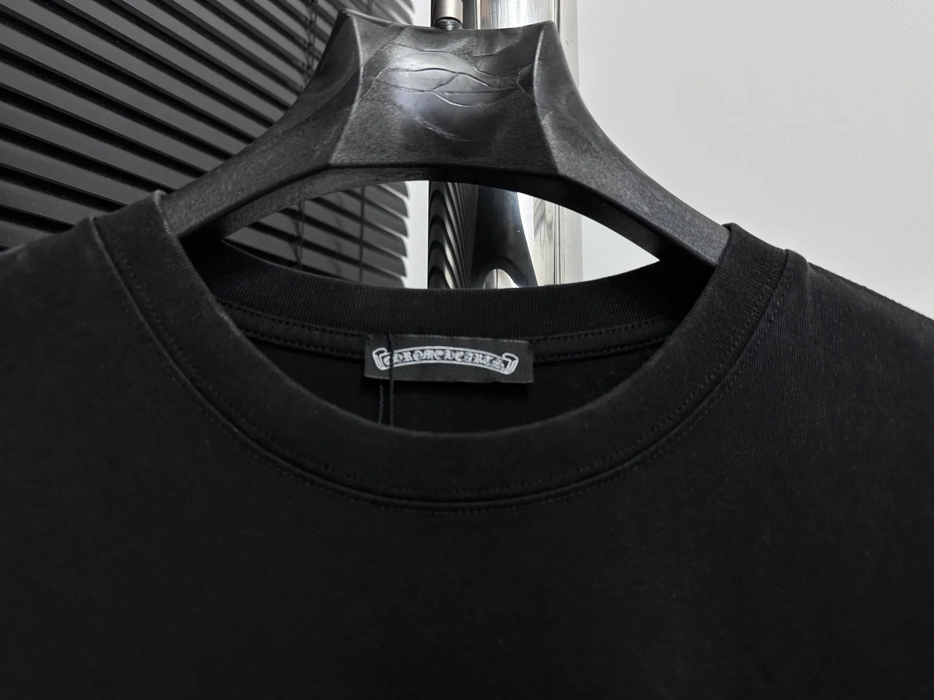 🅿️180 [Chrome hearte] Chrome hearte 25ss early spring new Sanskrit washed T-shirt ·280 grams of 100% cotton double yarn jersey fabric ·Special thickened 32 pieces of double-ply 1x1 thread in the same cylinder custom-dyed ·Double-needle stitching and cross-stitching technology ·Original main mark washed tag Color: washed black Size: XS-L